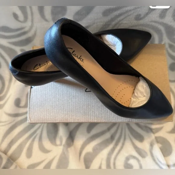 New Clarks Black Leather Linvale Jerica Heels comfortable 7 W (box not perfect) - Picture 2 of 9